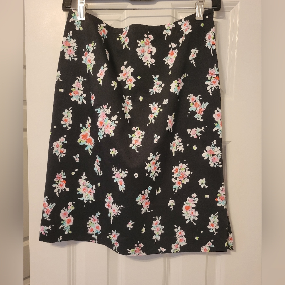 Leggiadro Floral Patterned, Black Skirt, Size 2